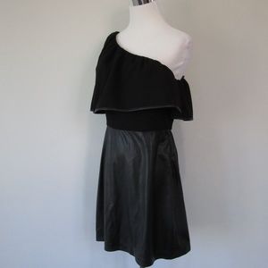 Robe BCBG Emerald One Shoulder - Taille 10 - Émeraude - Neuve Avec Étiquettes